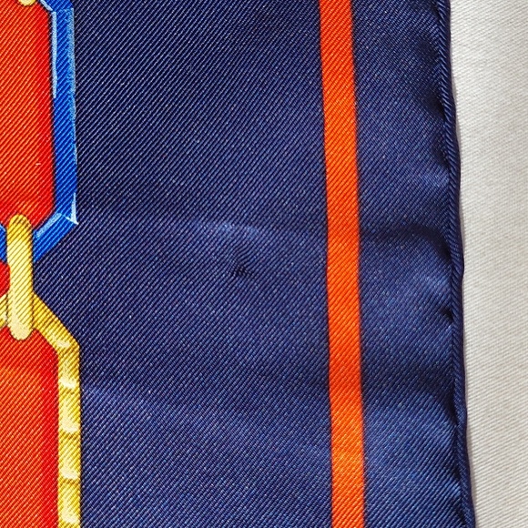 Cartier silk scarf - Picture 11 of 11